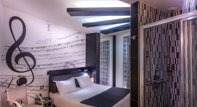 Двухместный номер Standard Apostrophe Hôtel