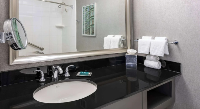 Двухместный номер Premium floor с балконом Hilton San Francisco Financial District