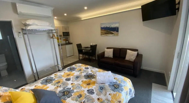 Студия BigSky Motels