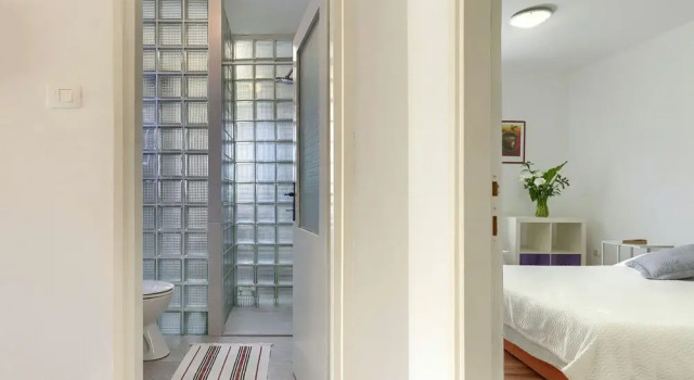 Laura Pula in Pula With 3 Bedrooms and 3 Bathrooms, Reserva ahora Hotel Hoteles en Pula con aparcamiento, Aparcamiento