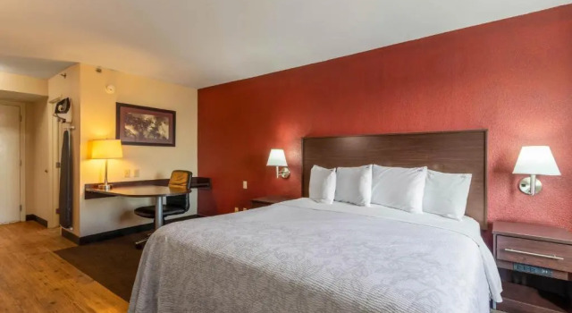 Двухместный номер Superior Red Roof Inn PLUS+ El Paso East