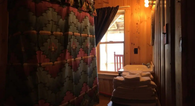 Bald Mountain Camps Resort, Book Ferieresort Hoteller i Rangeley med parkering, Parkering