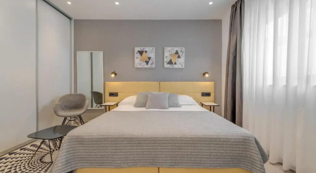 Villa Luna Podstrana, Varaa Villa Hotellit Split-Dalmatia pysäköinnillä, Pysäköinti