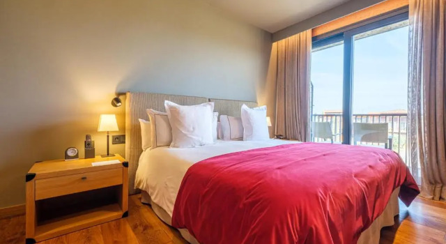 Люкс Superior Hotel Mas La Boella