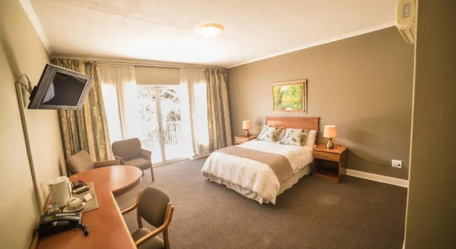Двухместный номер Standard с балконом Acacia Guesthouse Klerksdorp