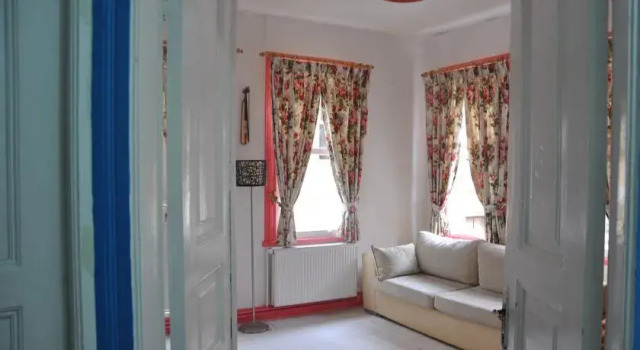 Mahmures House