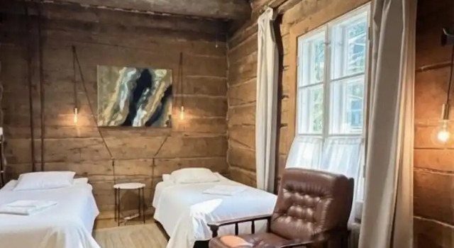 Апартаменты LAURI Historical Log House Manor