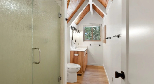 Timberline Cabin - Hot Tub 3 Bedroom Cabin by Redawning