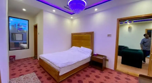 The Diamond Guesthouse Skardu, Забронировать Отель Отели Скарду с парковкой, Парковка
