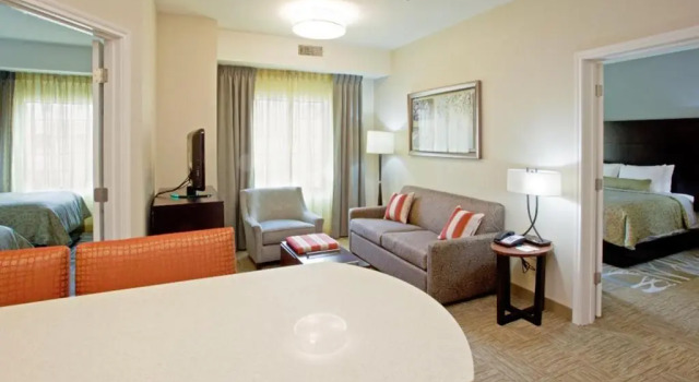 Двухместный номер Standard c 1 комнатой Staybridge Suites Toledo - Rossford - Perrysburg by IHG