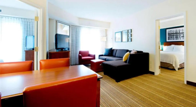 Люкс с 2 комнатами Residence Inn by Marriott Mississauga-Airport Corporate Centre West