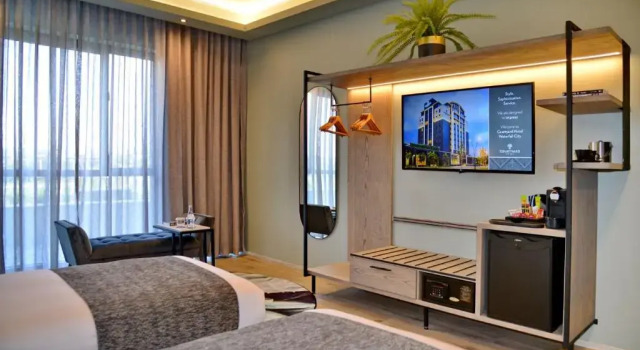 Двухместный номер Standard Courtyard Hotel Waterfall City
