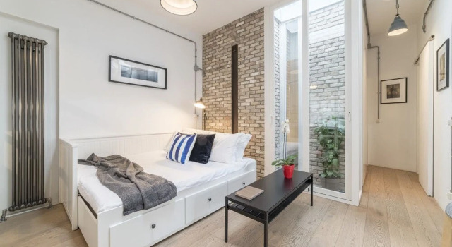 Cosy Modern Studio Flat Close to Metro Piramide