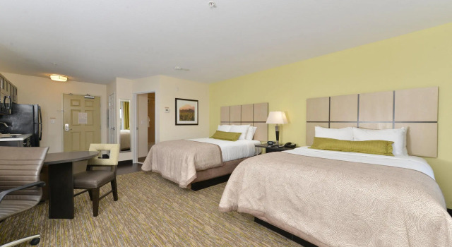 Четырёхместный люкс Candlewood Suites Eugene Springfield by IHG