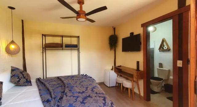 Двухместный люкс с видом на бассейн Ellementares Guest House