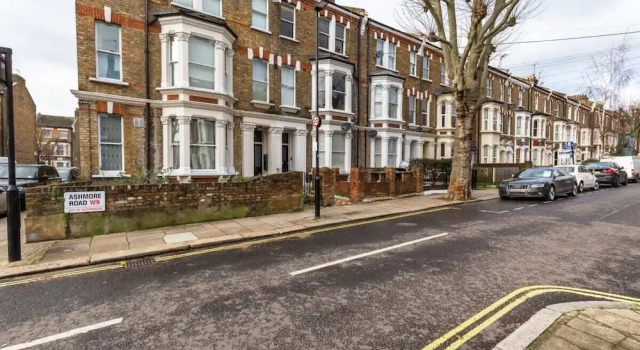 Modern & Cosy Three Bedroom Apartment in Queen's Park, Varaa Huoneisto Asunnot kohteessa Merseyside, Huoneisto