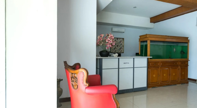Kasmaran Guest House by OYO Rooms, Book Guesthouse Jakarta Jakarta Province