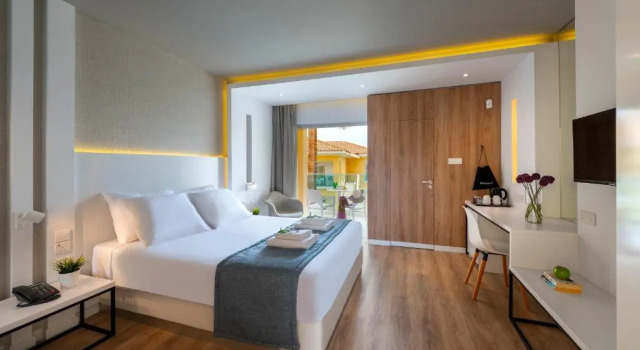 Standardowy dwuosobowy pokój i balkonem Malama Beach Holiday Village