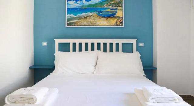 Двухместный номер Deluxe с балконом и с видом на море Signora Tita B&B Chianalea - Scilla