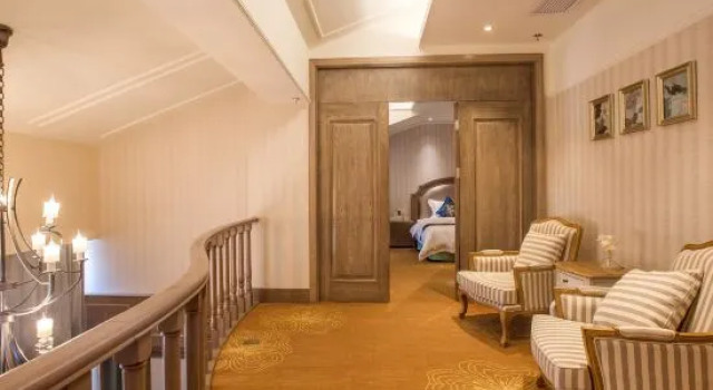 Люкс Famjoy Boutique Hotel