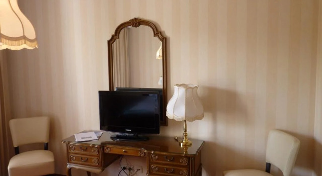 Dermuth Hotels - Hotel Sonnengrund, Забронировать Отель Отели Пёрчах-ам-Вёртерзе с парковкой, рядом с Congress Center Wörthersee, Парковка