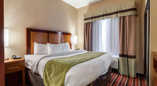 Люкс c 1 комнатой Comfort Suites Sulphur-Lake Charles