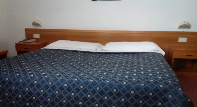 Hotel Niki, Забронировать Отель Дзело-Буон-Персико Ломбардия