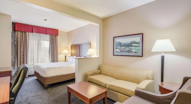 Kahden hengen Sviitti Comfort Suites Stevens Point