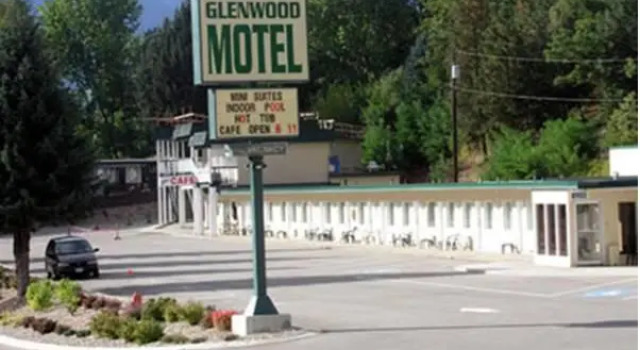 Двухместный люкс c 1 комнатой Glenwood Inn & Suites
