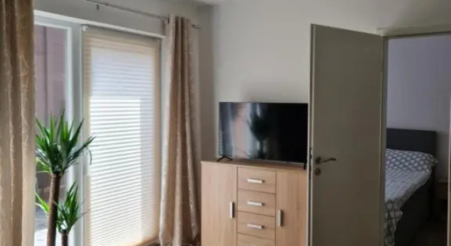 Ferienwohnung Trifkovic 3, Забронировать Отель Отели Эмден с парковкой, рядом с Восточно-фризский музей земель в Эмдене, Парковка