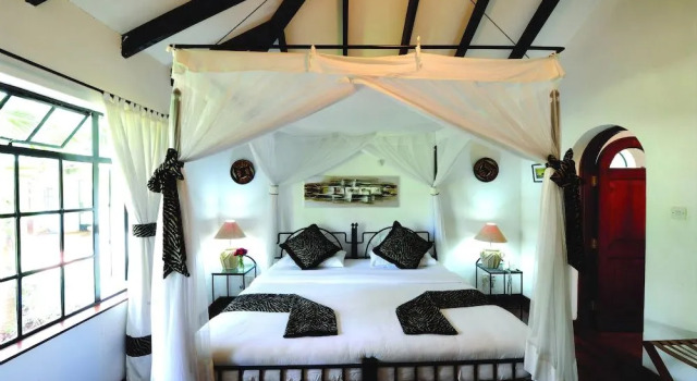 Karen Blixen Coffee Garden & Cottages, Rezerwuj Hotel Karen Nairobi