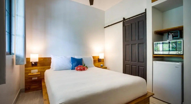 The Sea Glass Inn, Reservar Casa de hóspedes Placencia Village 