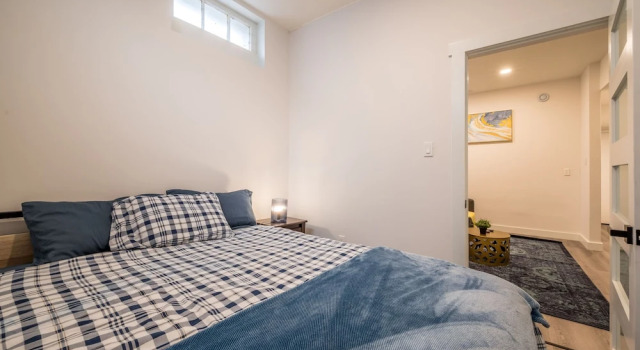 Spacious Newly Renovated 1 Bedroom Suite, Rezervovat Apartmán Apartmány v Bedford, Apartmán