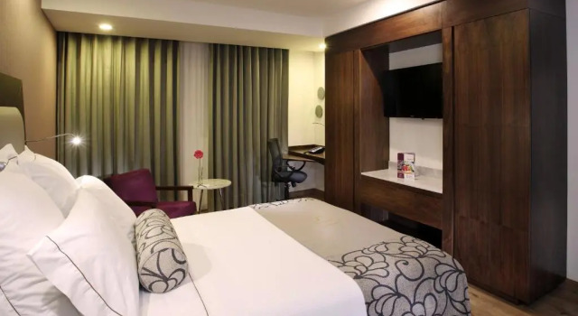 Номер Deluxe HS HOTSSON Hotel Queretaro