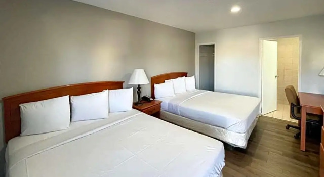 Номер Standard Civic Center Motel
