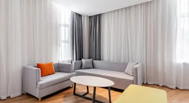 Люкс Deluxe Jinjiang Hotel (Hohhot Chengjisihan West Street TV Station)