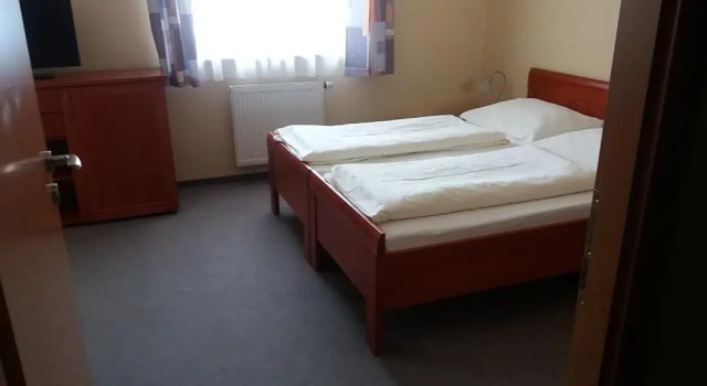 Harmonie Centrum, Rezerwuj Hotel Hotele w Central Bohemia z parkingiem, Parking