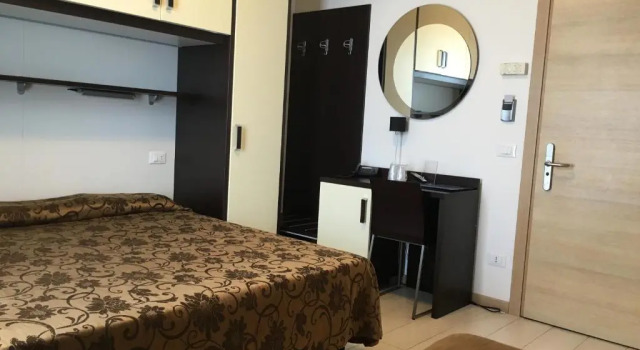 Трёхместный номер Deluxe Hotel Bellevue