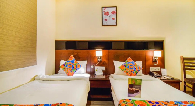 Номер Deluxe FabHotel Eco Stay