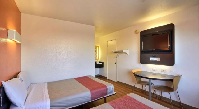 Четырёхместный номер Standard Motel 6-Laredo, TX - South