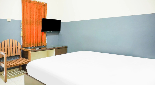 Standardní Dvoulůžkový s manželskou postelí pokoj Hotel O Pekalongan Near Pasar Batik Setono Formerly Hotel Puspa Indah