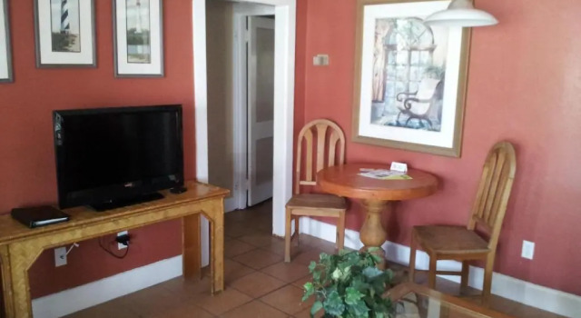 Двухместный люкс с видом на бассейн The Conch House Marina Resort
