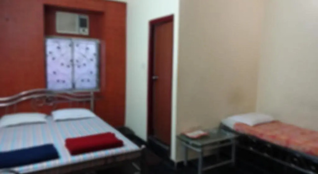 Трёхместный номер Standard с красивым видом из окна Central Guest House