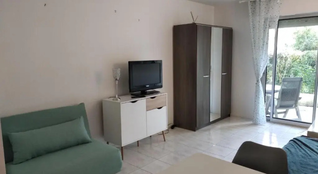 Residence Le Vallon a 180 M de la Plage, Prenota Appartamento Hotel a Aquitania con parcheggio, Parcheggio