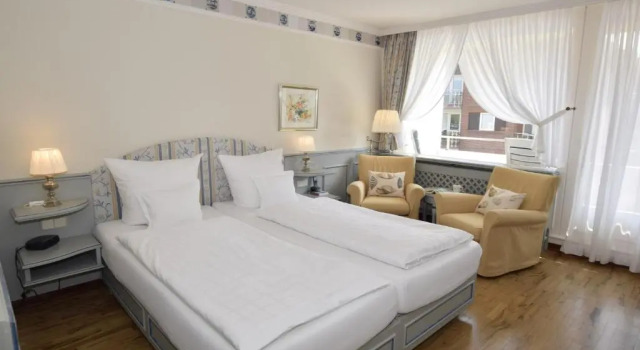 Трёхместный номер Standard с балконом Hotel Wiking Sylt