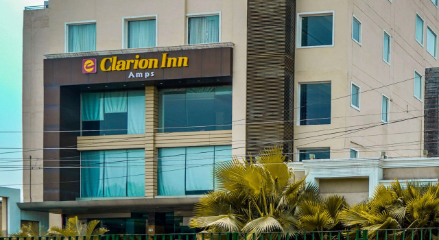Clarion Inn Amps, Rezervovat Hotel Hotely v Punjab s parkováním, Parkování