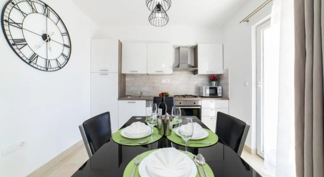 Вилла Villa Sun Garden - 4 star villa, quiet bay, BBQ, 50m from the sea