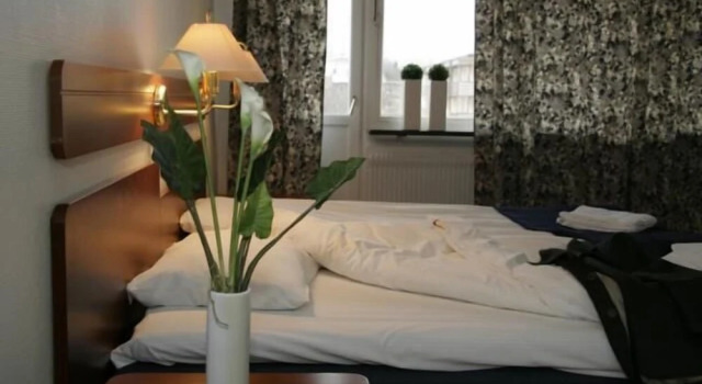 Hotell Snickaren, Book Hotel  