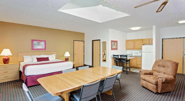 Двухместный люкс Ramada by Wyndham Richland Center