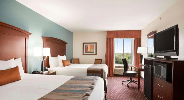 Четырёхместный номер Standard Wingate by Wyndham San Marcos